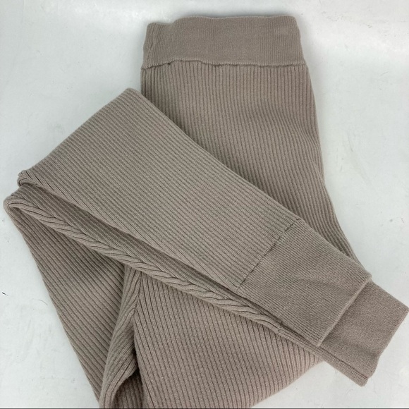 EXPRESS Ribbed Cable Knit High Waisted Jogger Pant with Pockets - Picture 13 of 13